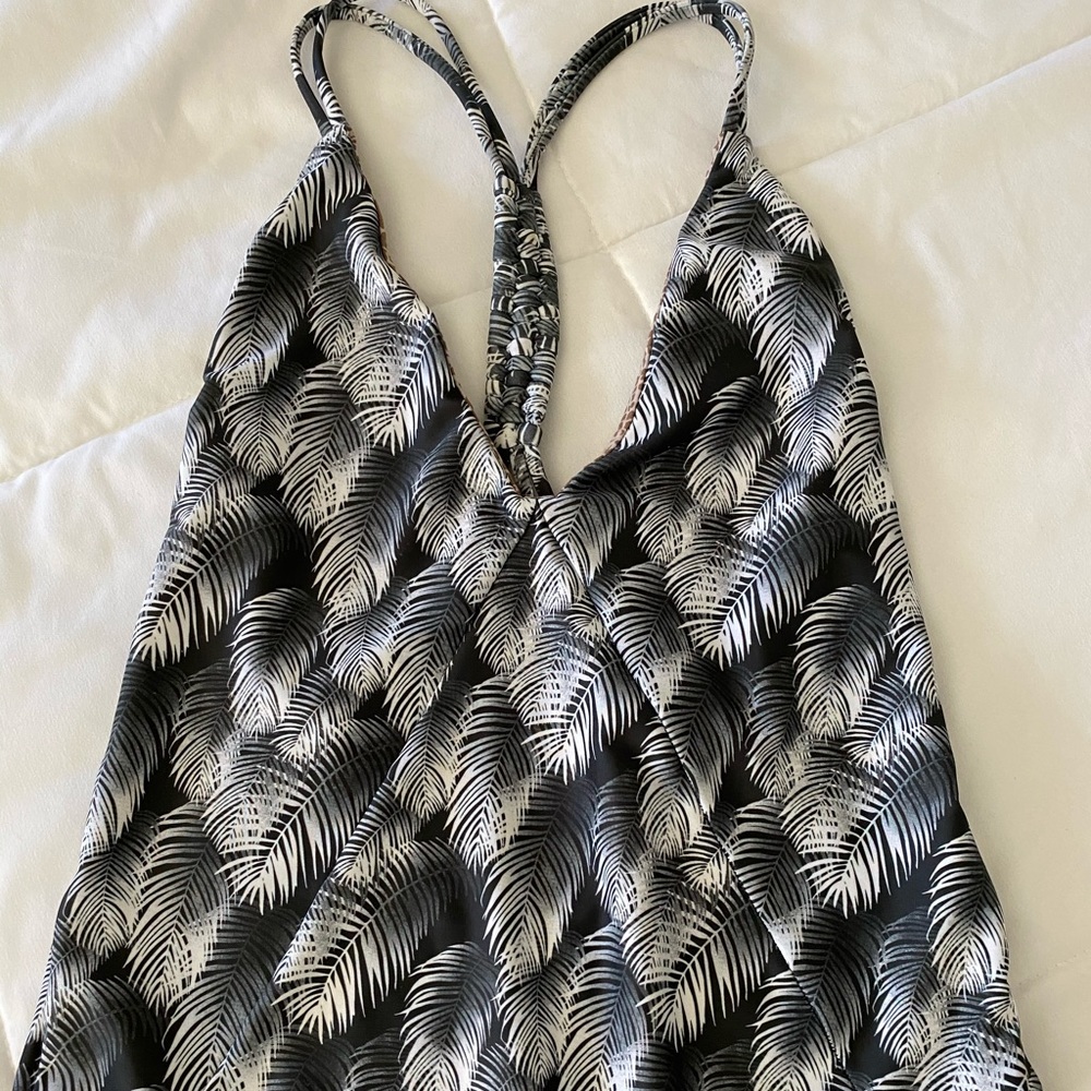 Acacia Venezuela One piece